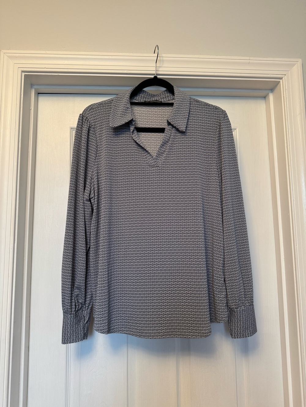 Adrianna Papell Gray Geometric Print  Blouse Size Large